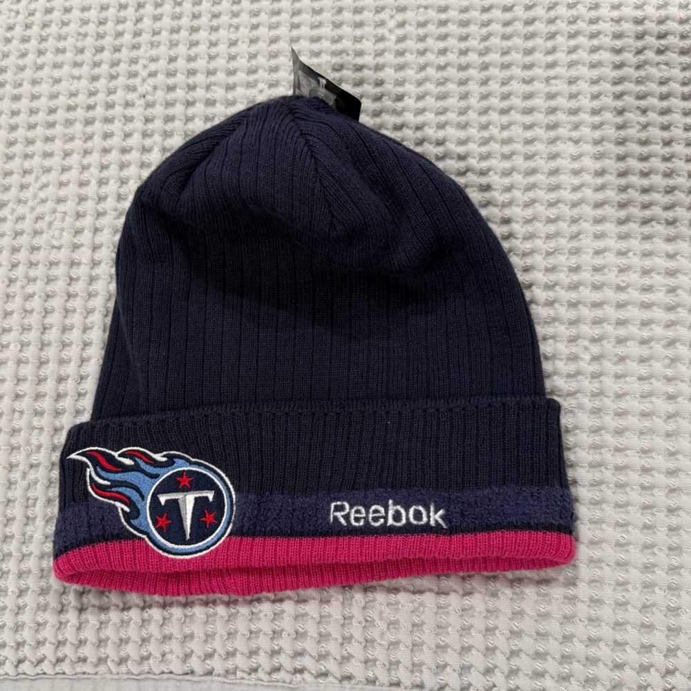 Brand new Tennessee Titans beanie - breast cancer awareness